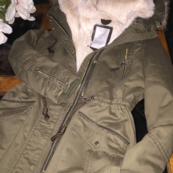 NWOT XS Parka With Faux Fur - Picture 2 of 7